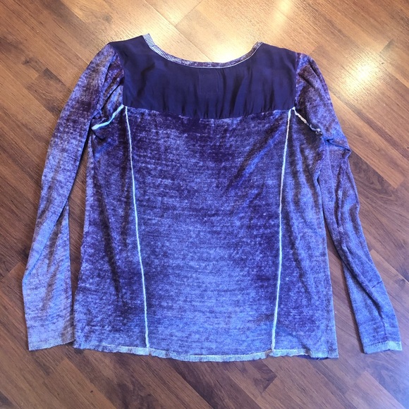 Go by GoSilk Long sleeve Shirt. Medium. Like new! - Picture 6 of 8